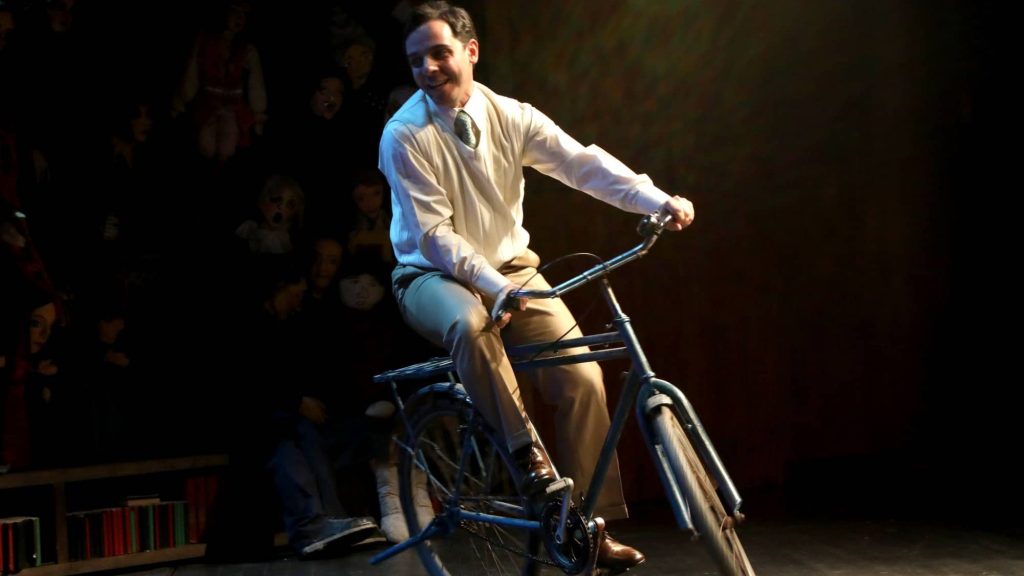 Bir Şehrin, bir hatıranın ve İlk Aşkın Hikayesi: Maviydi&nbsp;Bisikledim